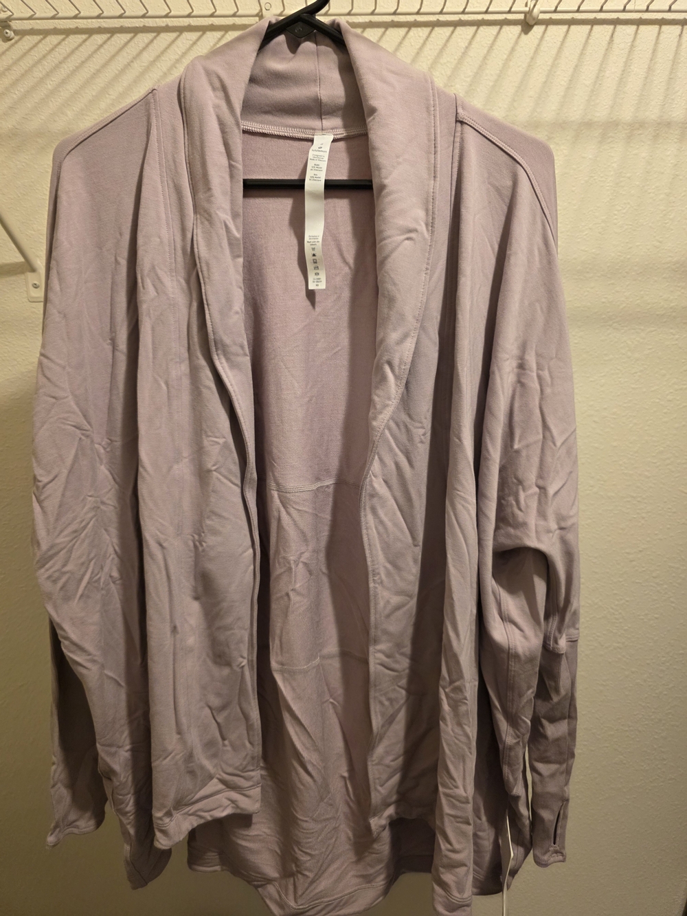 Lululemon Back In Action Wrap in Lavender Purple Size 8 Long Sleeve NWT